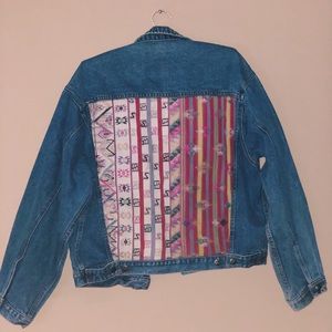 Detailed denim jacket